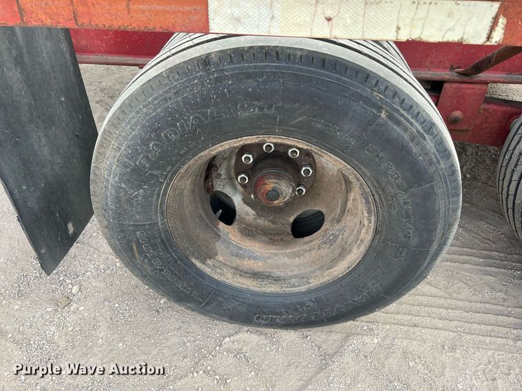 image for item DQ2122 1997 Diamond C Fleetneck  equipment trailer