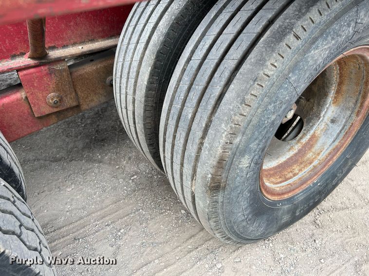 image for item DQ2122 1997 Diamond C Fleetneck  equipment trailer