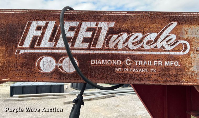 image for item DQ2122 1997 Diamond C Fleetneck  equipment trailer
