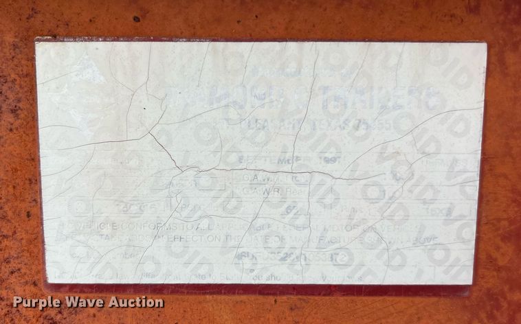 image for item DQ2122 1997 Diamond C Fleetneck  equipment trailer