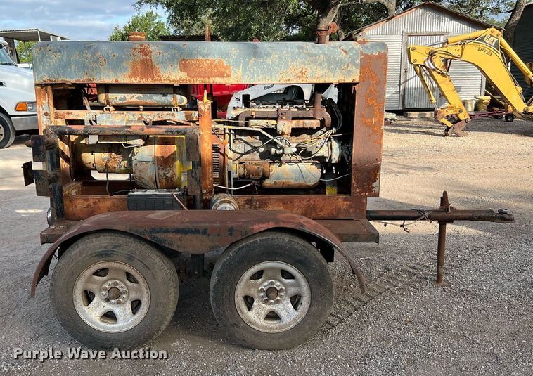 image for item DQ2123 Lincoln SAE-300P-226  welder/generator