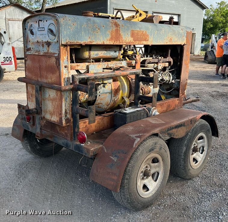 image for item DQ2123 Lincoln SAE-300P-226  welder/generator