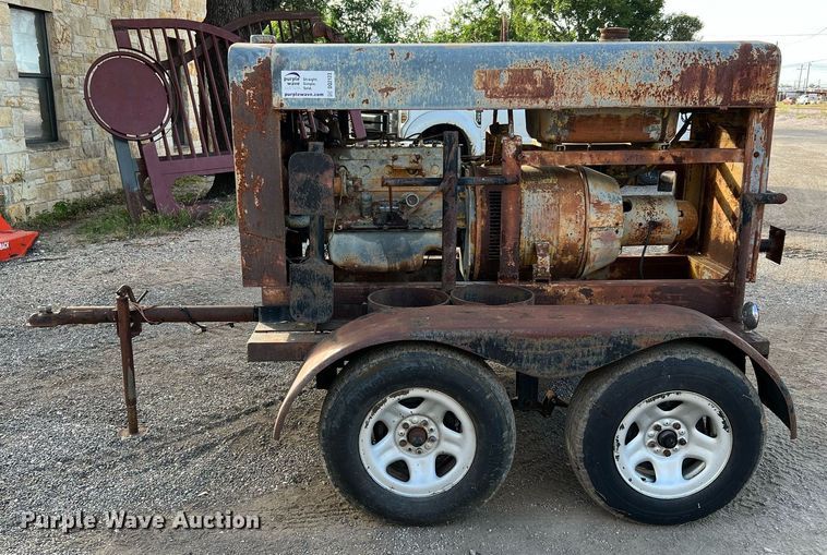 image for item DQ2123 Lincoln SAE-300P-226  welder/generator