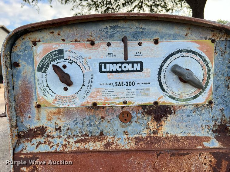 image for item DQ2123 Lincoln SAE-300P-226  welder/generator
