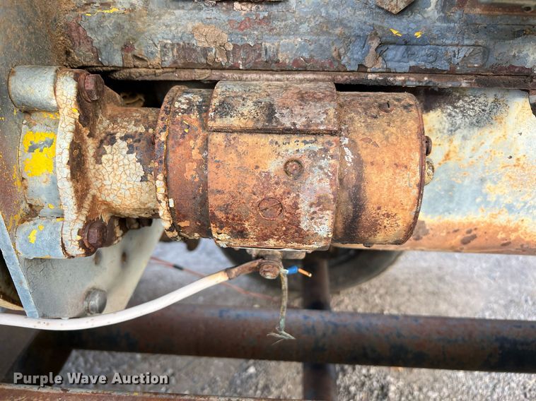 image for item DQ2123 Lincoln SAE-300P-226  welder/generator