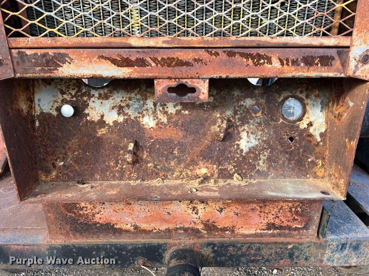 image for item DQ2123 Lincoln SAE-300P-226  welder/generator