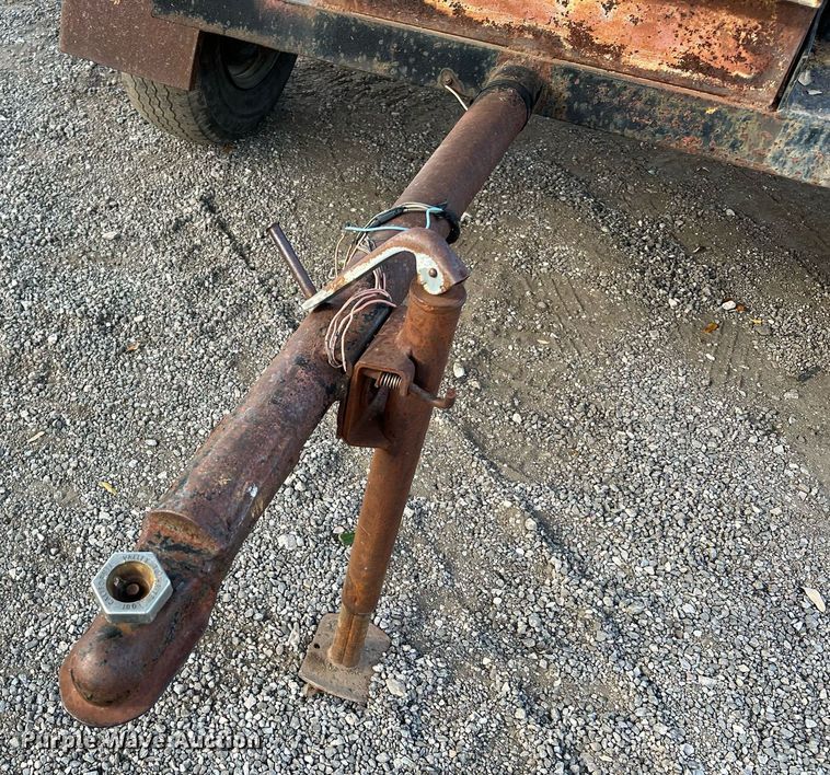 image for item DQ2123 Lincoln SAE-300P-226  welder/generator