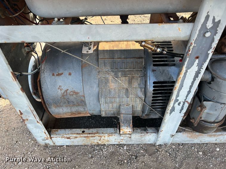 image for item DQ2124 Lincoln SA-200 F-163  welder