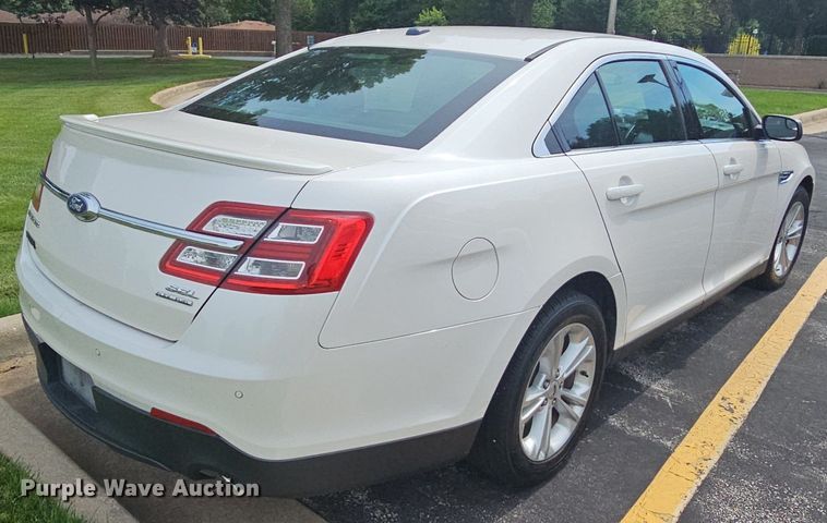 image for item DR3380 2016 Ford Taurus SEL