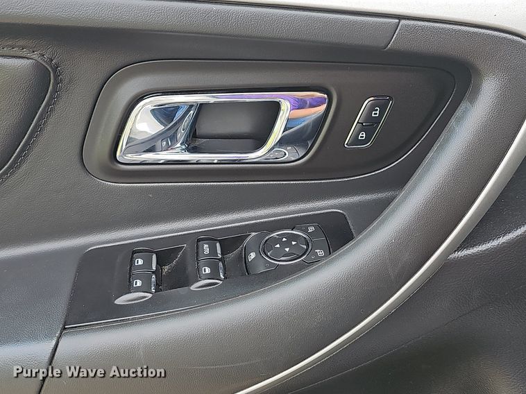 image for item DR3380 2016 Ford Taurus SEL