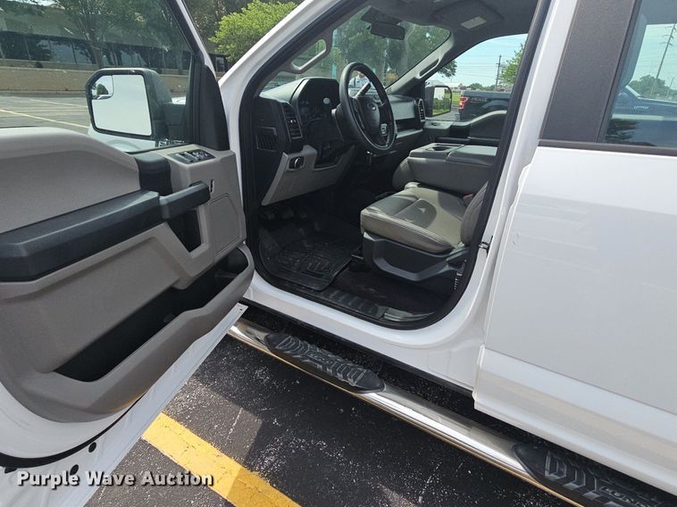 image for item DR3381 2016 Ford F150 XL  SuperCrew pickup truck