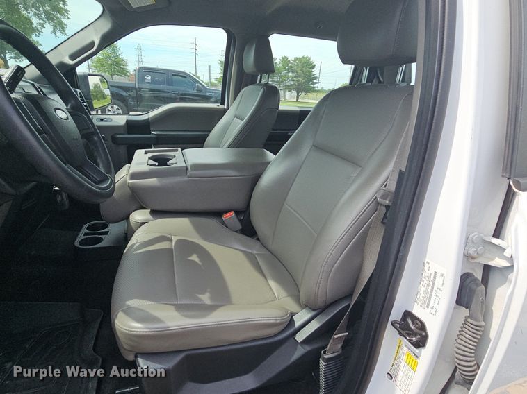 image for item DR3381 2016 Ford F150 XL  SuperCrew pickup truck