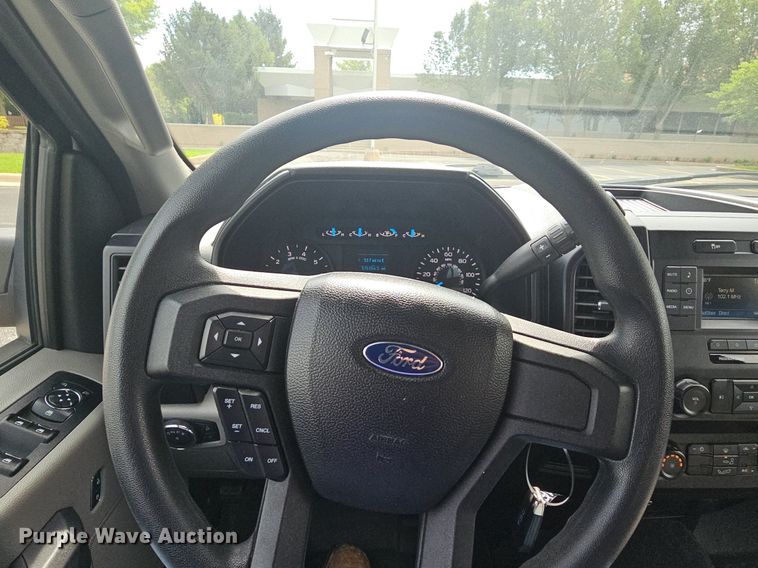 image for item DR3381 2016 Ford F150 XL  SuperCrew pickup truck