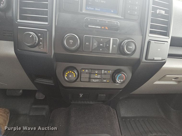 image for item DR3381 2016 Ford F150 XL  SuperCrew pickup truck