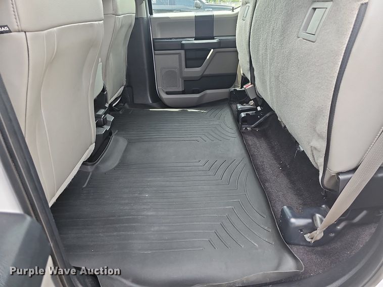 image for item DR3381 2016 Ford F150 XL  SuperCrew pickup truck