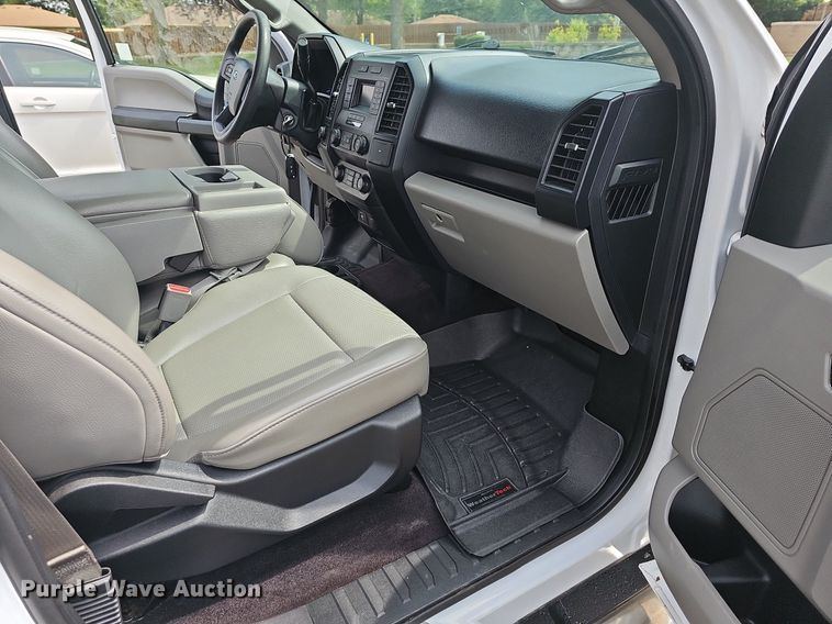 image for item DR3381 2016 Ford F150 XL  SuperCrew pickup truck