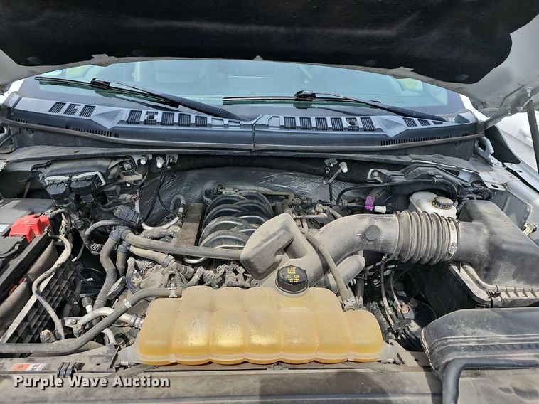 image for item DR3381 2016 Ford F150 XL  SuperCrew pickup truck