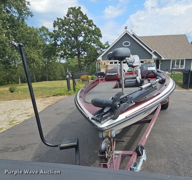 image for item DR3384 1996 Ranger 492VS  boat