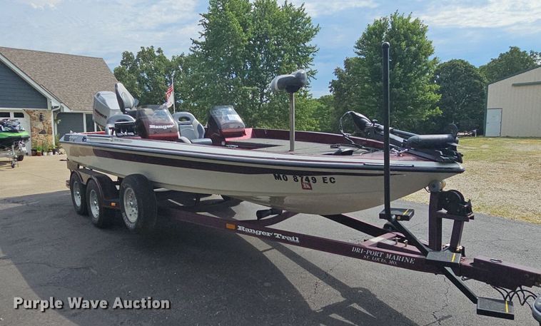 image for item DR3384 1996 Ranger 492VS  boat