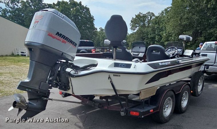 image for item DR3384 1996 Ranger 492VS  boat