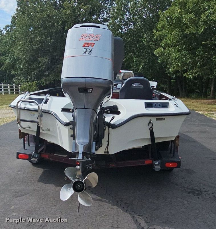 image for item DR3384 1996 Ranger 492VS  boat