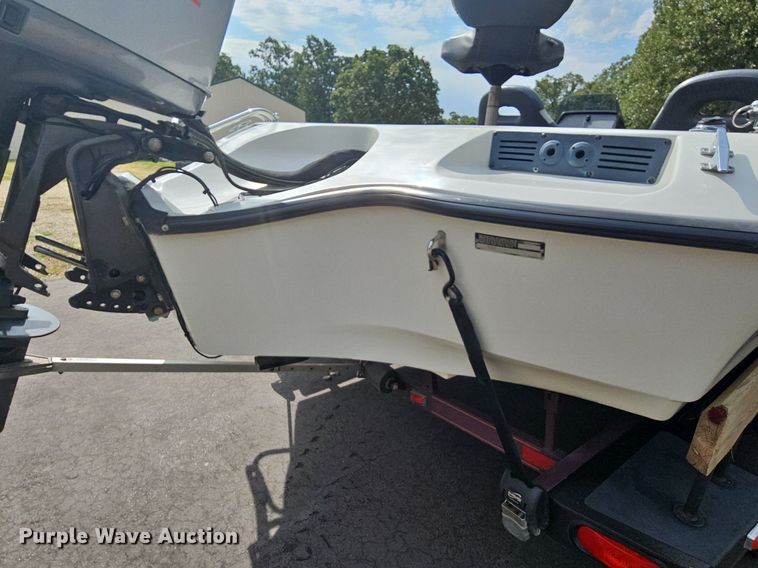 image for item DR3384 1996 Ranger 492VS  boat