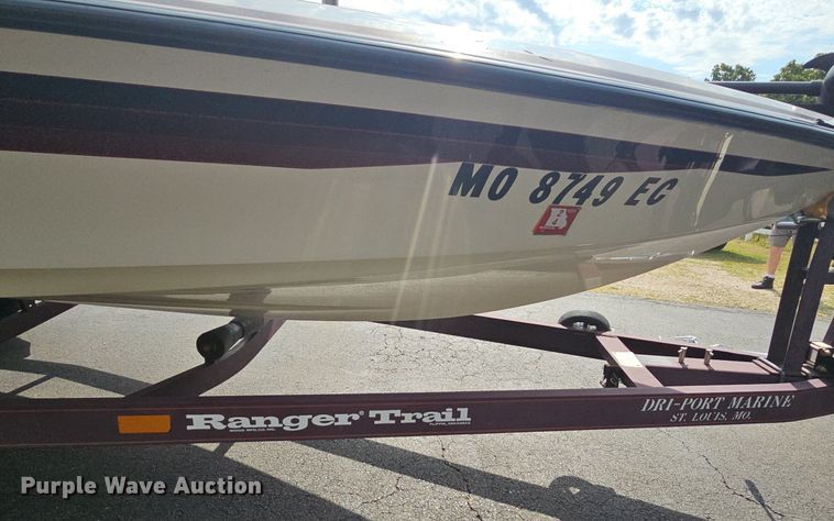 image for item DR3384 1996 Ranger 492VS  boat
