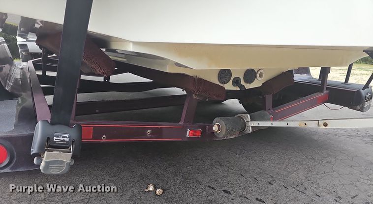 image for item DR3384 1996 Ranger 492VS  boat