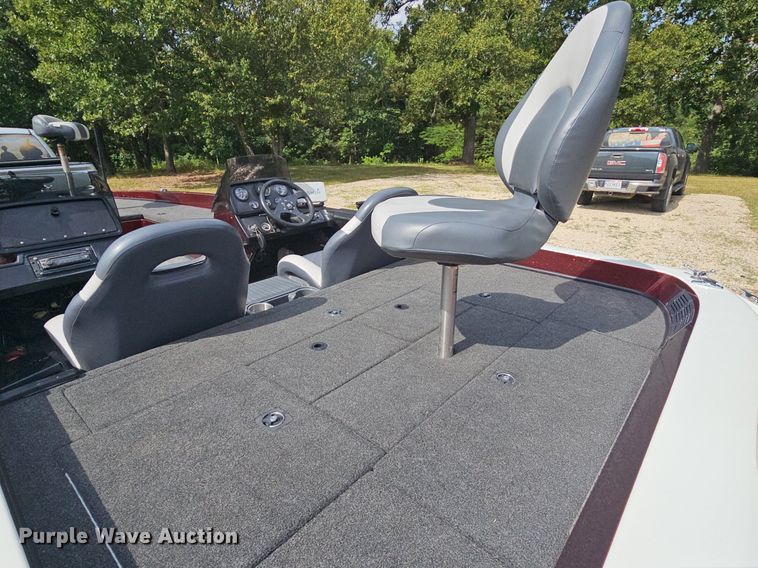 image for item DR3384 1996 Ranger 492VS  boat