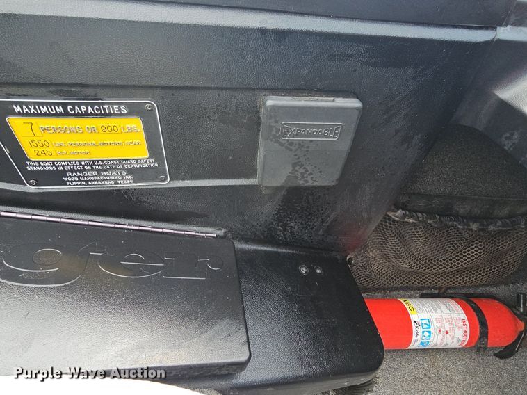 image for item DR3384 1996 Ranger 492VS  boat