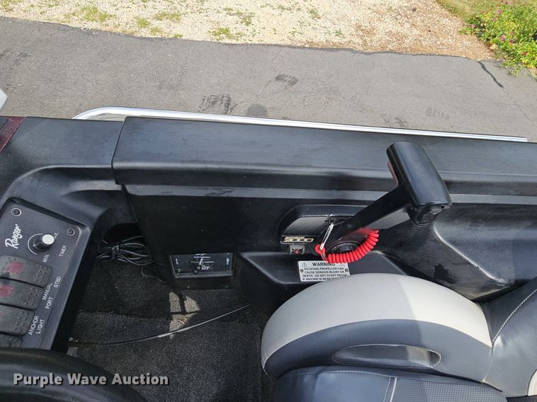 image for item DR3384 1996 Ranger 492VS  boat