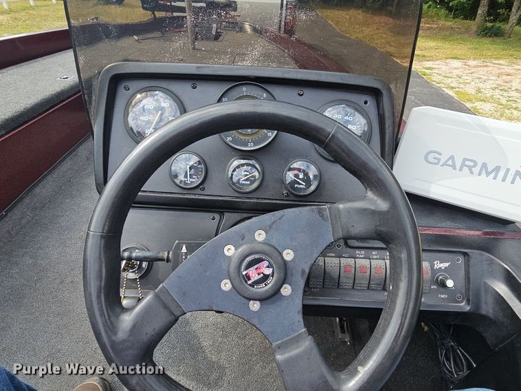 image for item DR3384 1996 Ranger 492VS  boat