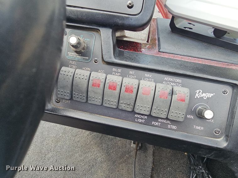 image for item DR3384 1996 Ranger 492VS  boat