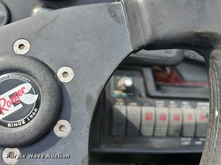 image for item DR3384 1996 Ranger 492VS  boat