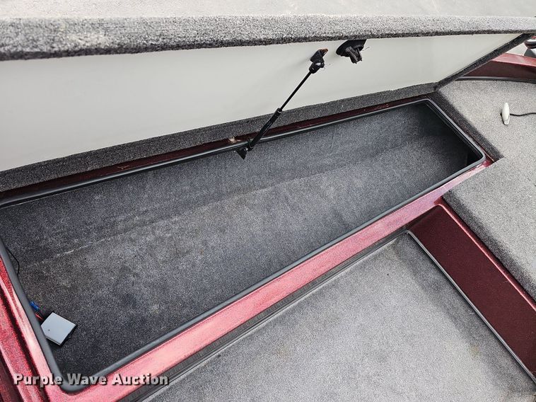 image for item DR3384 1996 Ranger 492VS  boat