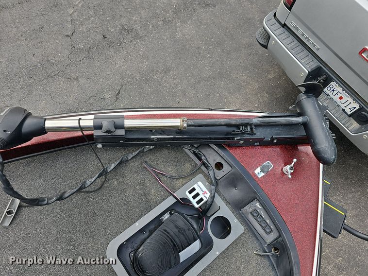 image for item DR3384 1996 Ranger 492VS  boat