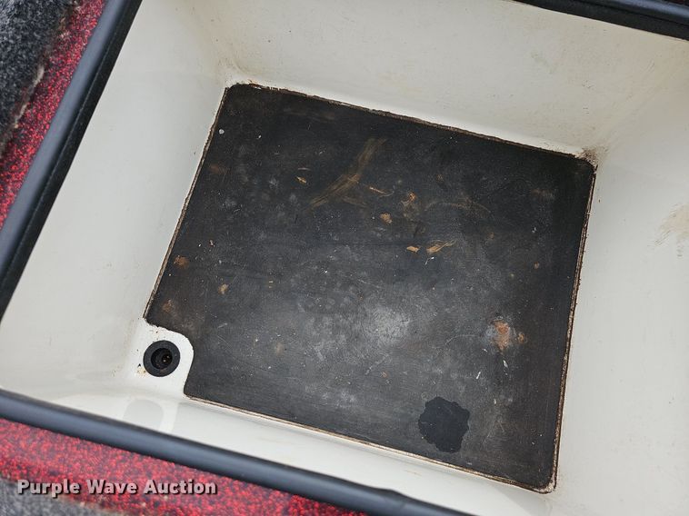 image for item DR3384 1996 Ranger 492VS  boat