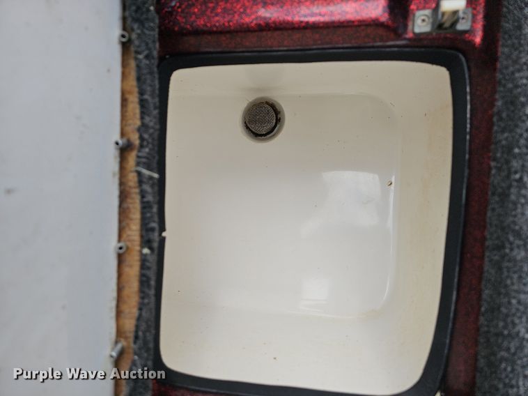 image for item DR3384 1996 Ranger 492VS  boat