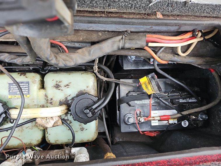 image for item DR3384 1996 Ranger 492VS  boat