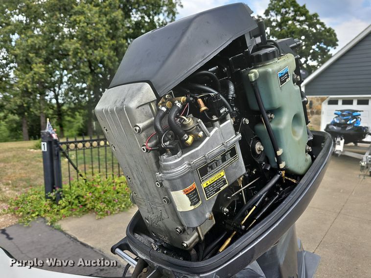 image for item DR3384 1996 Ranger 492VS  boat