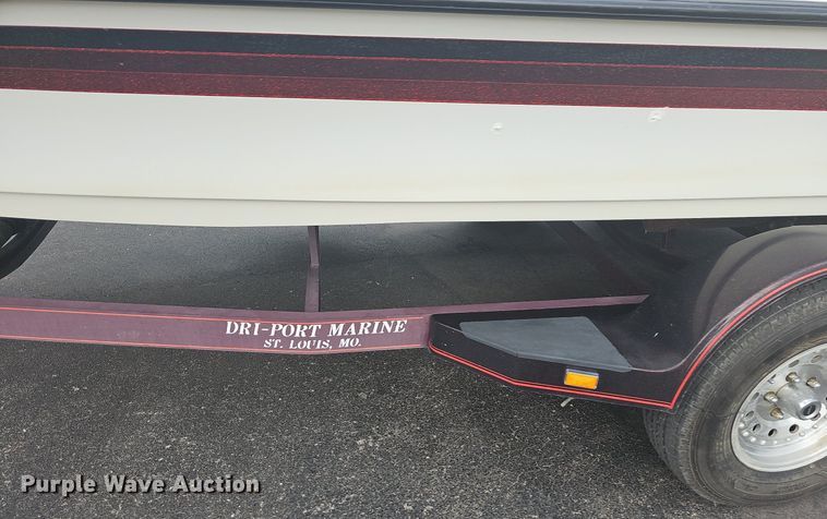 image for item DR3384 1996 Ranger 492VS  boat