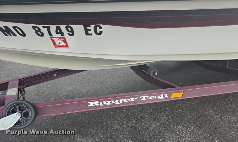 image for item DR3384 1996 Ranger 492VS  boat