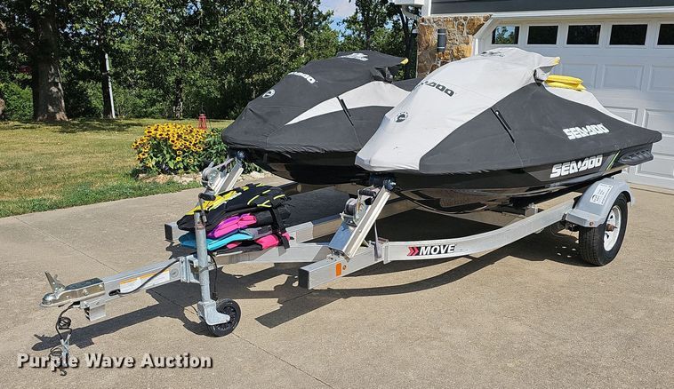 image for item DR3385 (2) personal watercraft