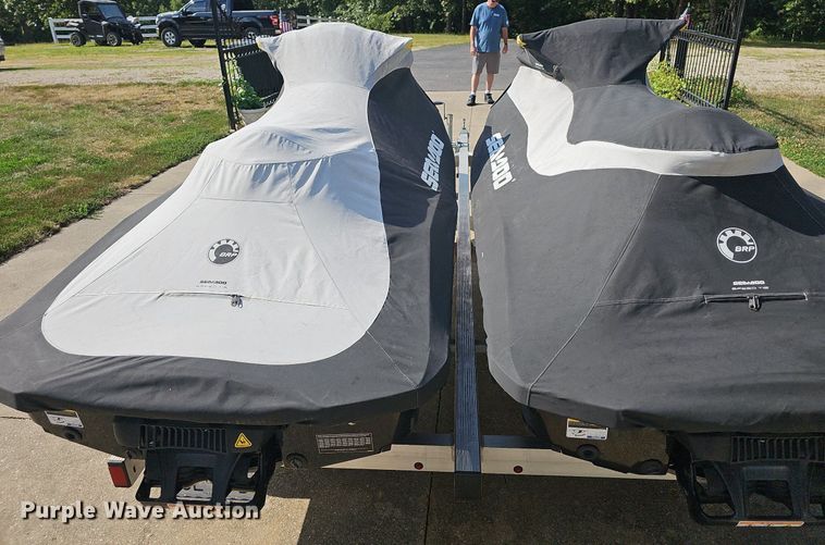 image for item DR3385 (2) personal watercraft