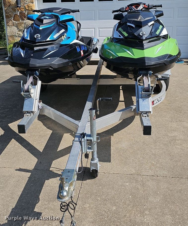 image for item DR3385 (2) personal watercraft