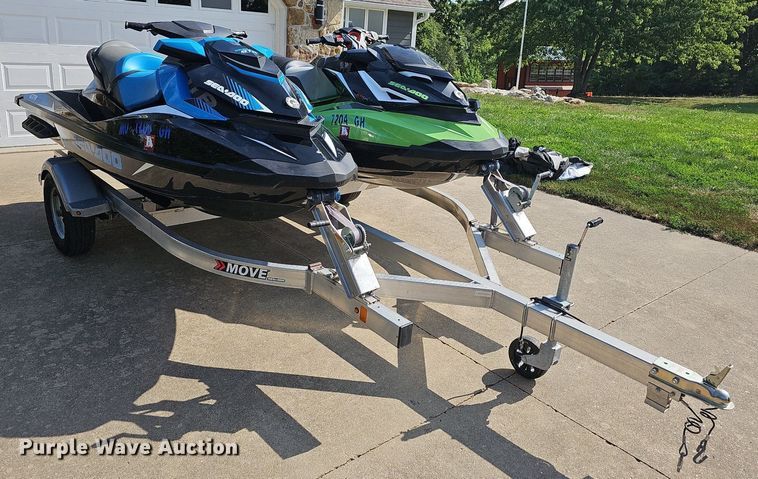 image for item DR3385 (2) personal watercraft