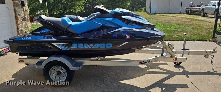 image for item DR3385 (2) personal watercraft