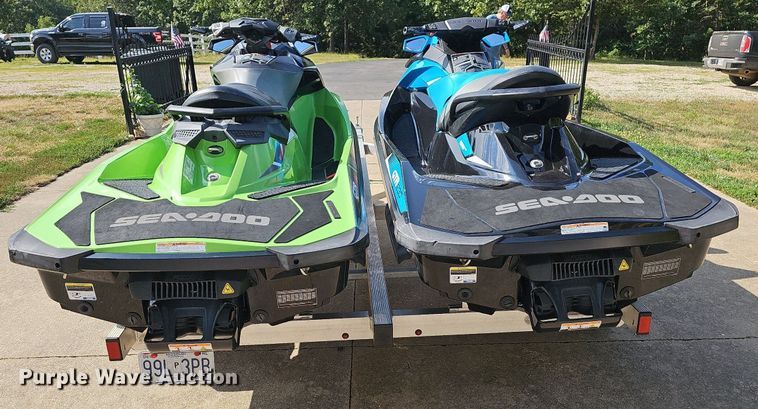 image for item DR3385 (2) personal watercraft