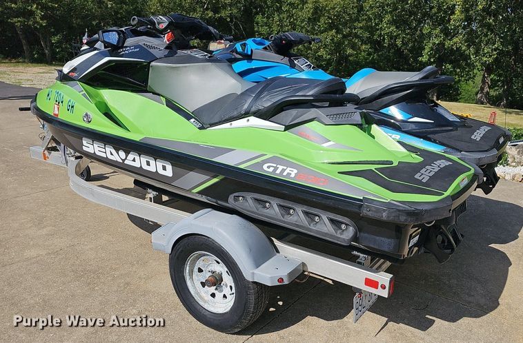 image for item DR3385 (2) personal watercraft