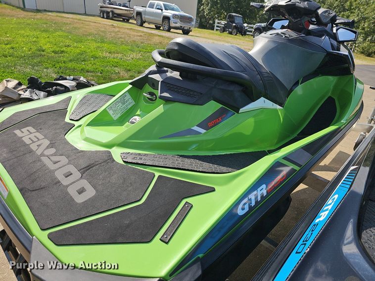 image for item DR3385 (2) personal watercraft